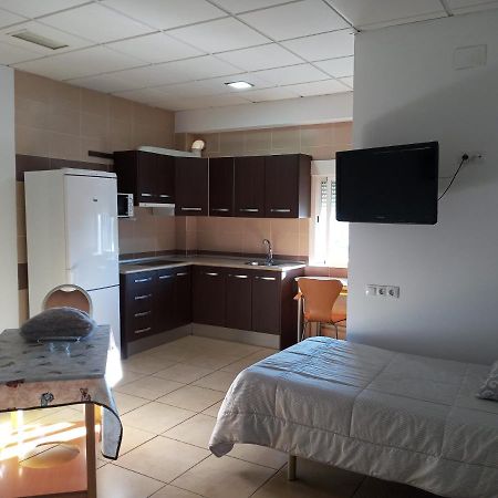 Hostal Via Del Caminante Madrigalejo 外观 照片
