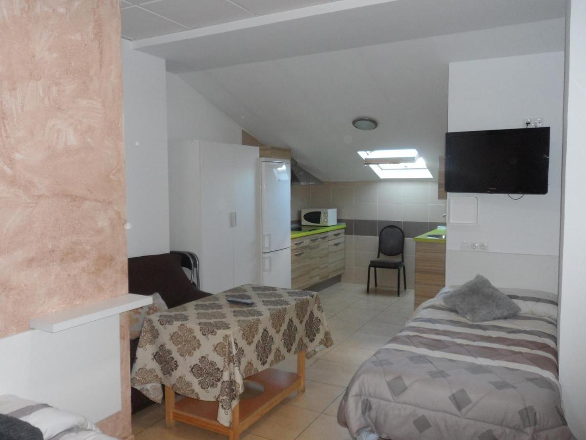 Hostal Via Del Caminante Madrigalejo 外观 照片