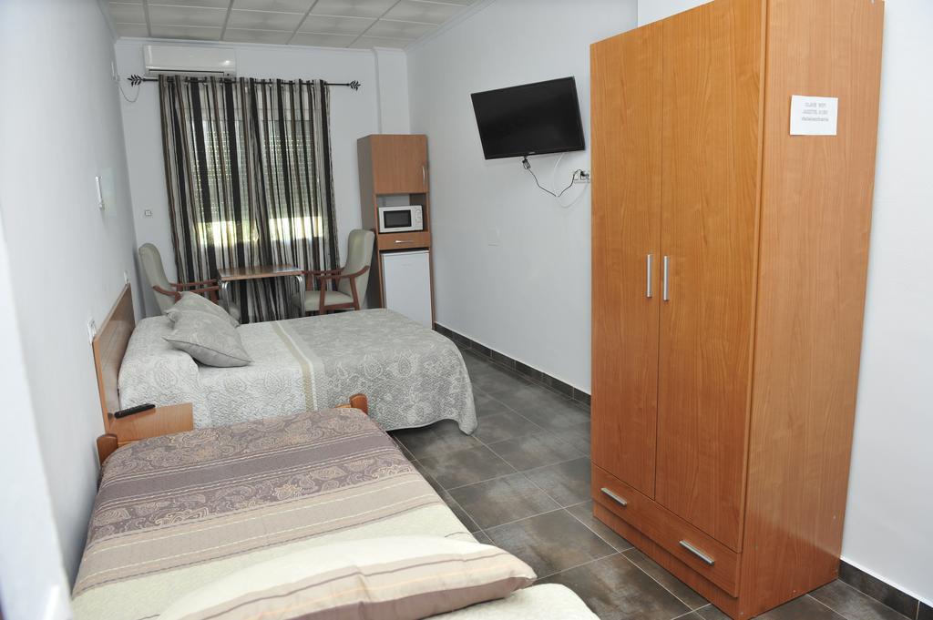 Hostal Via Del Caminante Madrigalejo 外观 照片