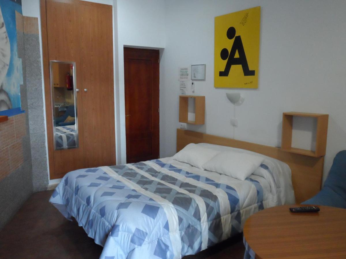 Hostal Via Del Caminante Madrigalejo 外观 照片